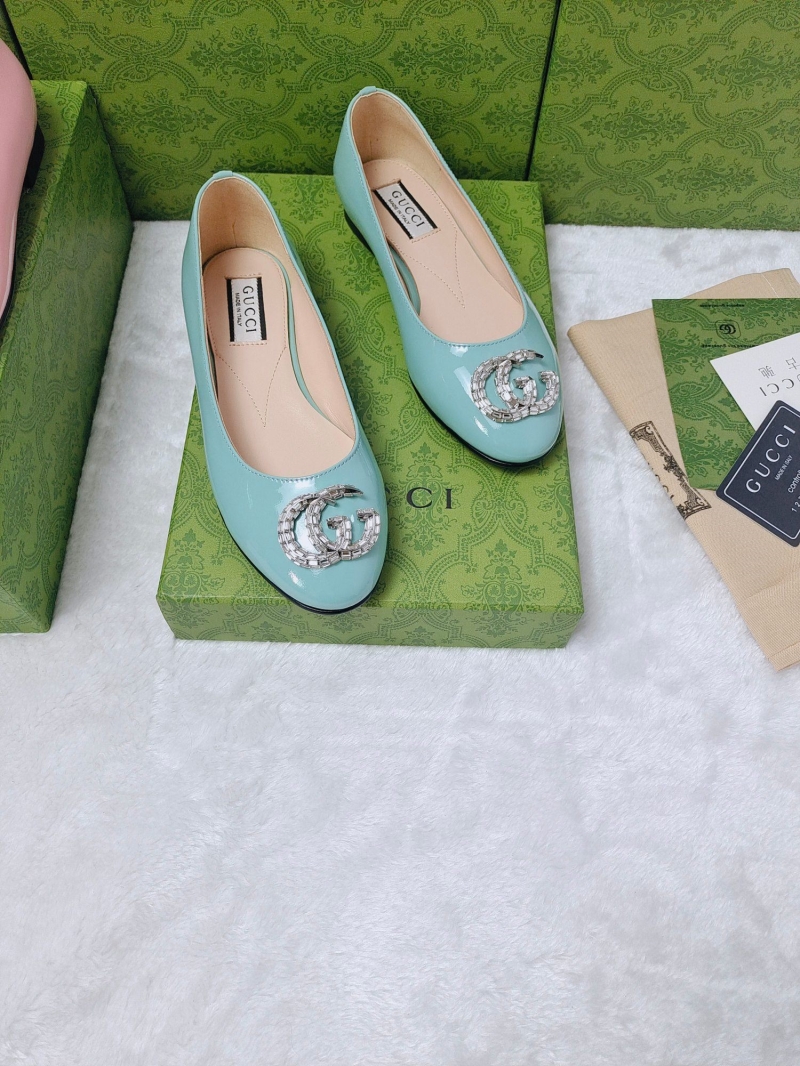 Gucci Flat Shoes